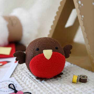 Make Your Own Robin Felt Craft Kit