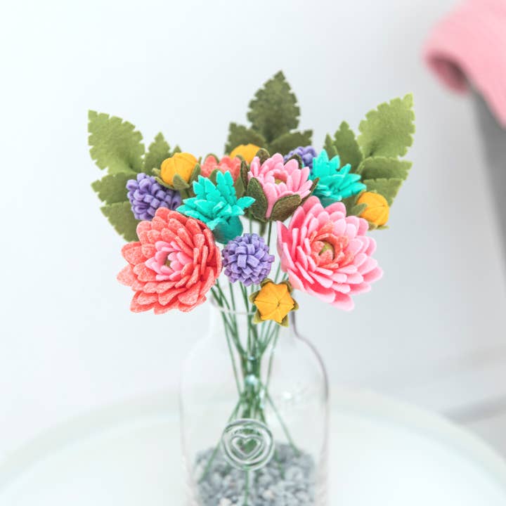 Dahlias in Bloom Bouquet craft kit